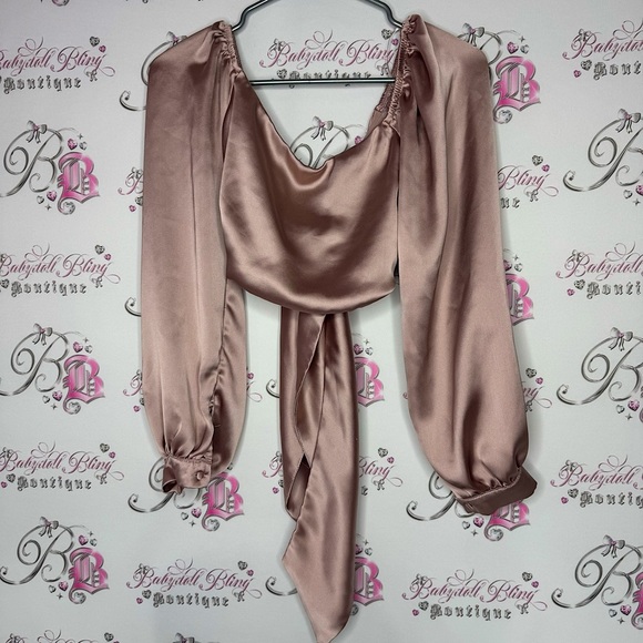 Dynamite Tops - Dynamite crop top tie up ribbon 🎀 bow back shiny luxe silky rose gold puff cuff